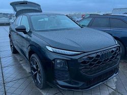 Schwarz Neu 2025 Audi Q3 Sportback S-Line SUV | 72.900 €