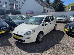 Colore esterno (bianco divino) Gebraucht 2016 Fiat Punto Mystyle Kleinwagen | 6.990 € (Etwas zu teuer)