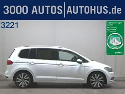 Weiß Gebraucht 2021 VW Touran Highline Van / Kleinbus | 18.980 € (Guter Preis)