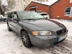Grau Gebraucht 2006 Volvo V70 Momentum Kombi | 1.590 € (Superpreis)
