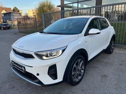 Weiß Gebraucht 2024 Kia Stonic Vision SUV | 18.950 € (Guter Preis)