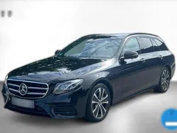 Schwarz metallic Gebraucht 2020 Mercedes E400 AMG line | 45.810 € (Fairer Preis)