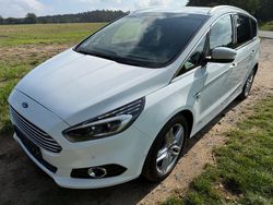 Weiß Gebraucht 2017 Ford S-MAX Titanium Van / Kleinbus | 16.990 € (Guter Preis)