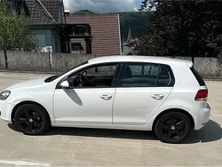 Weiß Gebraucht 2009 VW Golf VI Kleinwagen | 3.750 € (Fairer Preis)