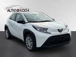 Weiß Neu 2025 Toyota Aygo Business Edition Kleinwagen | 17.440 €