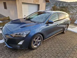 Blau Gebraucht 2020 Ford Focus Cool & Connect Kombi | 13.790 € (Fairer Preis)