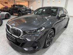 Grau Gebraucht 2025 BMW 520 M Sport Limousine | 47.750 € (Guter Preis)