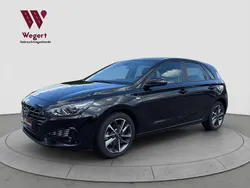Phantom black / mic Gebraucht 2023 Hyundai i30 Trend Limousine | 14.950 € (Fairer Preis)