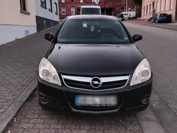 Schwarz Gebraucht 2005 Opel Signum Kombi | 1.200 € (Fairer Preis)