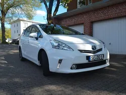 Weiß Gebraucht 2012 Toyota Prius+ Van / Kleinbus | 15.500 € (Fairer Preis)