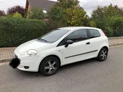 Weiß Gebraucht 2009 Fiat Grande Punto Dynamic Kleinwagen | 2.650 € (Fairer Preis)