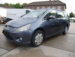 Grau Gebraucht 2007 Mitsubishi Grandis Invite Van / Kleinbus | 1.699 € (Fairer Preis)
