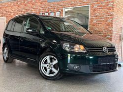 Grün Gebraucht 2014 VW Touran Cup Van / Kleinbus | 5.750 € (Etwas zu teuer)
