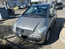 Grau Gebraucht 2005 Mercedes A150 Classic Van / Kleinbus | 1.799 € (Guter Preis)