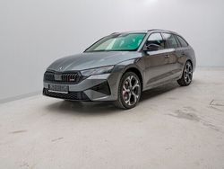 Andere farbe Gebraucht 2022 Skoda Octavia RS Kombi | 56.670 €