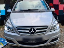 Silber Gebraucht 2008 Mercedes B200 Van / Kleinbus | 8.450 € (Etwas zu teuer)