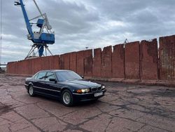 Blau Gebraucht 2000 BMW 750L Limousine | 20.000 €