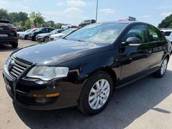 Deep black perleffekt Gebraucht 2006 VW Passat Trendline Limousine | 3.499 € (Fairer Preis)