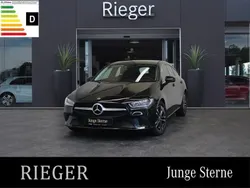 Schwarz Gebraucht 2023 Mercedes CLA200 Shooting Brake Kombi | 30.899 € (Fairer Preis)