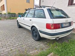 Weiß Gebraucht 1993 Audi 80 Kombi | 2.800 €