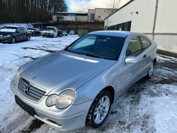 Brillantsilber metalliclack Gebraucht 2002 Mercedes C180 Coupé | 3.690 € (Etwas zu teuer)