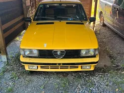Gelb Gebraucht 1984 Alfa Romeo Giulietta Kleinwagen | 3.300 €