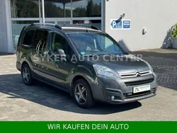 Grau Gebraucht 2015 Citroën Berlingo Van / Kleinbus | 5.550 € (Guter Preis)