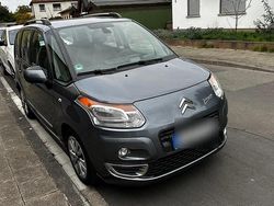 Grau Gebraucht 2010 Citroën C3 Picasso Van / Kleinbus | 2.899 € (Fairer Preis)