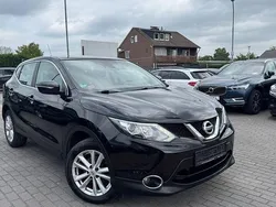 Schwarz Gebraucht 2014 Nissan Qashqai Acenta SUV | 6.900 € (Guter Preis)