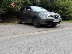 Grau Gebraucht 2004 Seat Ibiza Kleinwagen | 1.100 € (Fairer Preis)