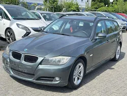 Grün Gebraucht 2009 BMW 318 Kombi | 2.900 € (Guter Preis)