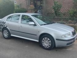 Silber Gebraucht 2009 Skoda Octavia Limousine | 5.000 € (Superpreis)