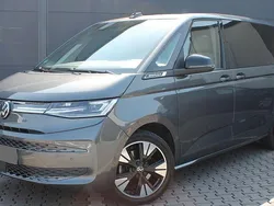 Grau Gebraucht 2024 VW T7 Van | 56.900 € (Etwas zu teuer)