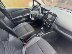 Weiss nacre (metallic) Gebraucht 2018 Renault Clio IV Intens Kleinwagen | 13.900 € (Etwas zu teuer)