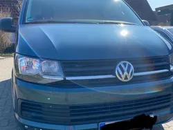 Grün Gebraucht 2017 VW T6 Trendline Van | 29.999 € (Teuer)