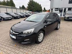 Schwarz Gebraucht 2015 Opel Astra Edition Kombi | 6.500 € (Fairer Preis)