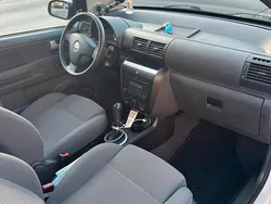 Weiß Gebraucht 2010 VW Fox Kleinwagen | 2.800 €