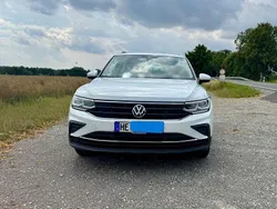 Weiß Gebraucht 2021 VW Tiguan Life SUV | 29.000 € (Guter Preis)