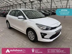 Weiß Gebraucht 2023 Kia Rio Edition 7 Limousine | 13.890 € (Fairer Preis)
