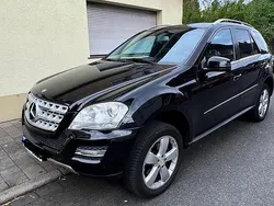 Schwarz Gebraucht 2010 Mercedes ML350 SUV | 10.000 €
