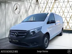 Weiß Gebraucht 2024 Mercedes Vito Van / Kleinbus | 34.439 € (Fairer Preis)