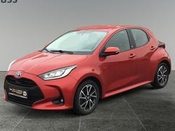 Rot Gebraucht 2022 Toyota Yaris Hybrid Team Limousine | 17.630 € (Fairer Preis)