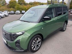 Grün Gebraucht 2025 Ford Tourneo Courier Titanium Van / Kleinbus | 26.980 € (Fairer Preis)