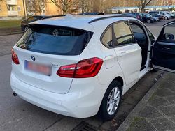 Weiß Gebraucht 2017 BMW 216 Limousine | 12.000 € (Etwas zu teuer)