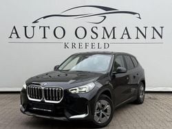 Black sapphire metallic Gebraucht 2023 BMW iX1 SUV | 33.400 € (Superpreis)