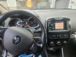 Grau Gebraucht 2014 Renault Clio GrandTour Kombi | 3.000 €