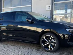 Karbon schwarz metallic Gebraucht 2023 Opel Astra Kombi | 27.490 € (Teuer)