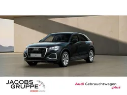 Mythosschwarz metallic Gebraucht 2024 Audi Q2 Advanced Plus SUV | 28.970 € (Fairer Preis)