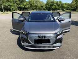Grau Gebraucht 2022 Audi Q4 Sportback e-tron S-Line SUV | 32.000 € (Fairer Preis)