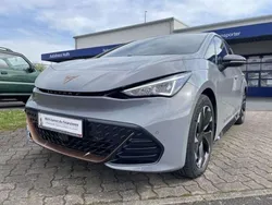 Grau Gebraucht 2023 Cupra Born Kleinwagen | 35.990 € (Etwas zu teuer)